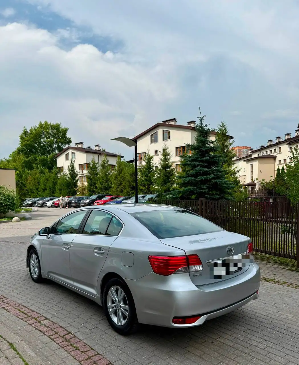 Toyota Avensis 2012 1.8 механика - Легковые автомобили (Авто) в Москва