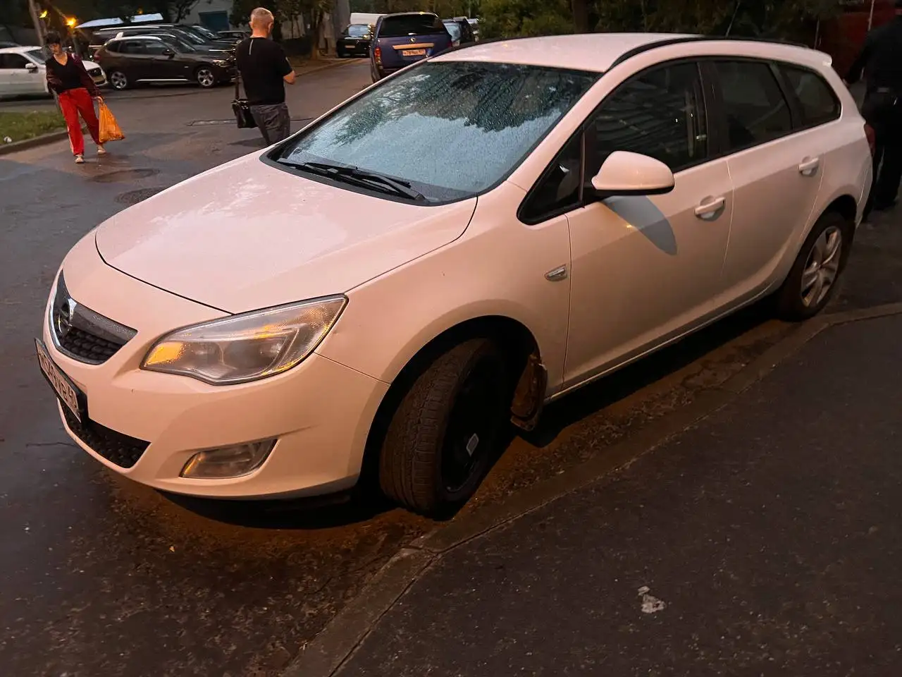 Astra J 2011 1.6 277к пробег - Легковые автомобили (Авто) в Москва