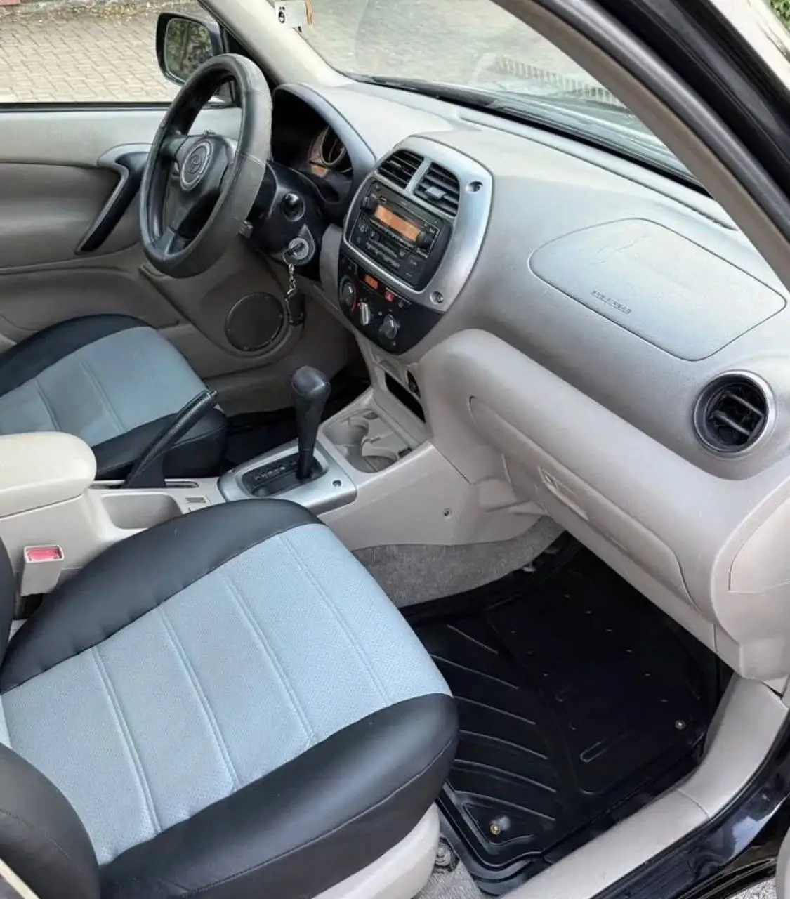 Toyota RAV4 2002 год, 2.0 бензин, пробег 225 тыс. - Авто в Москва