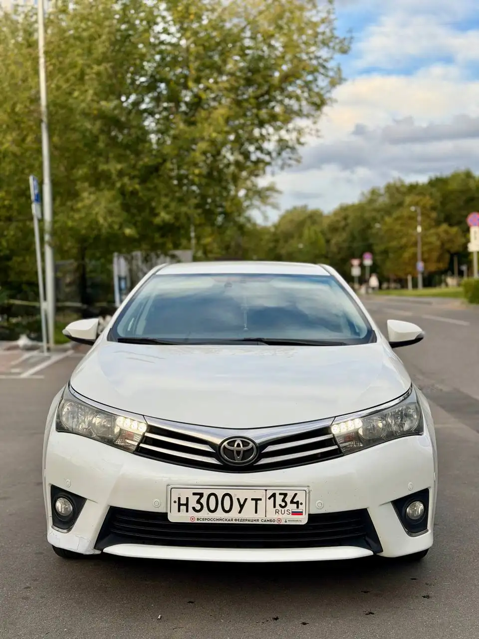 Тойота Королла 2013, 1.6, вариатор - Легковые автомобили (Авто) в Москва