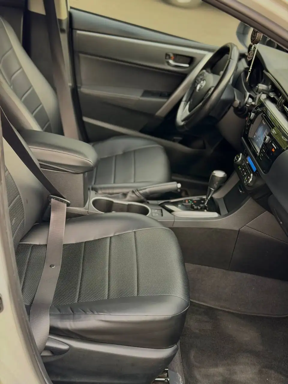 Toyota Corolla 2013, 1.6 л, вариатор, 199 500 км - Легковые автомобили (Авто) в Москва