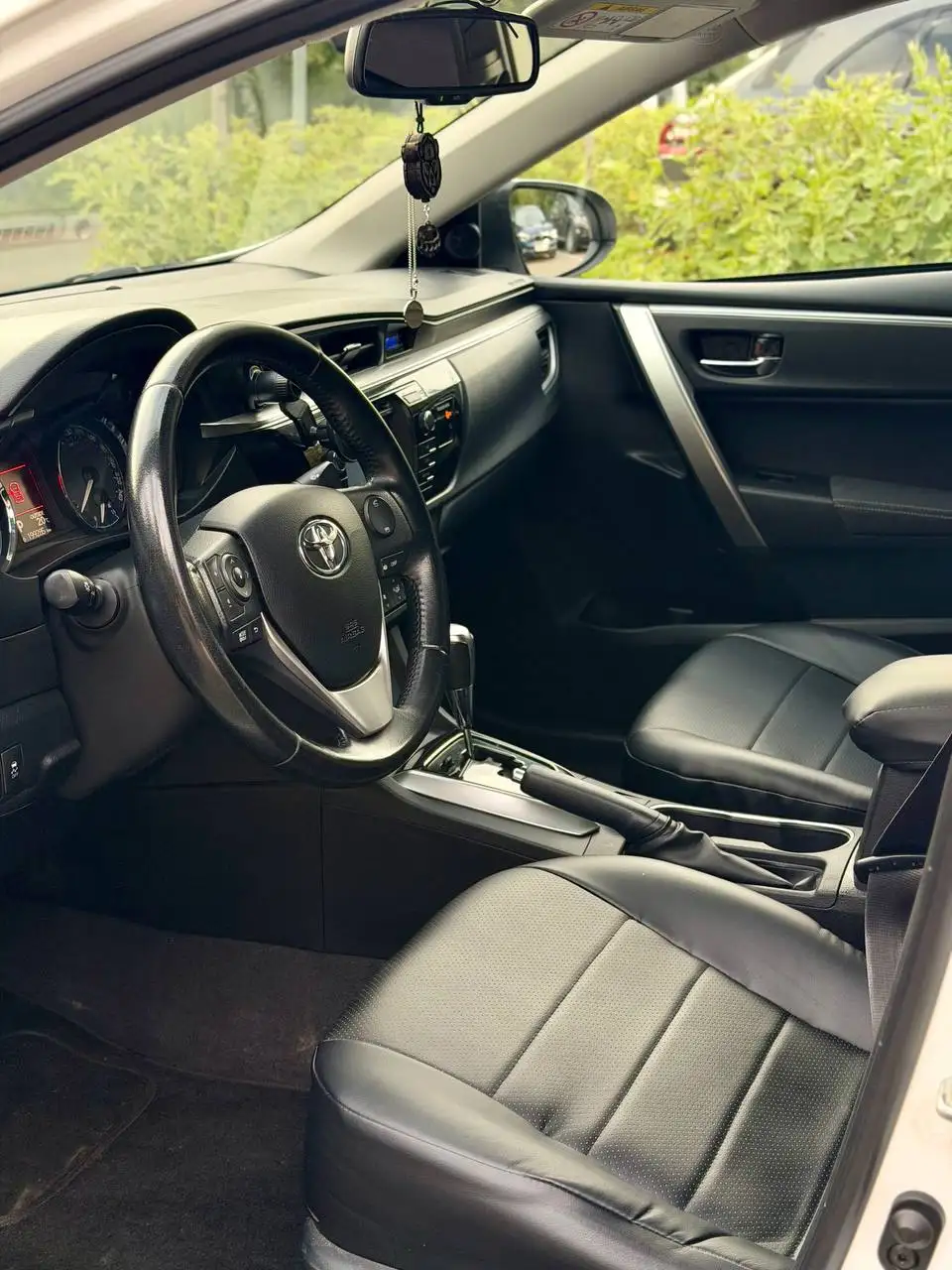 Toyota Corolla 2013, 1.6 л, вариатор, 199 500 км - Легковые автомобили (Авто) в Москва