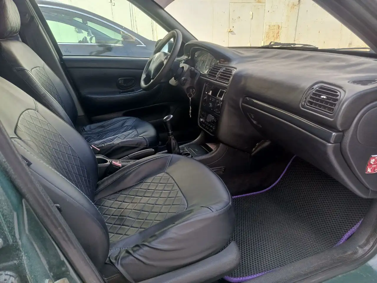 Пежо 406 2002 г.в. с двумя комплектами колес - Авто в Орск