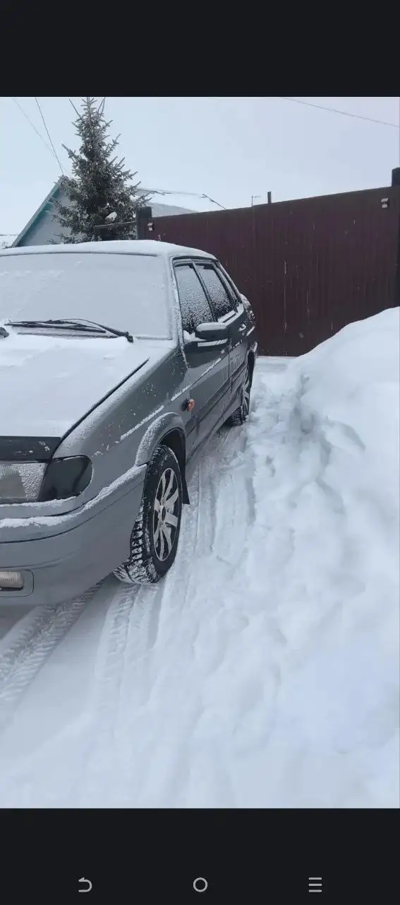 Продам ВАЗ 2115 с литьем и хорошей зимней резиной - Легковые автомобили (Авто) в Орск