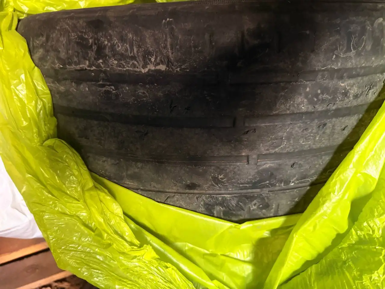 Продам диски от BMW R18 5/112 с резиной - Запчасти (Авто) в Орск