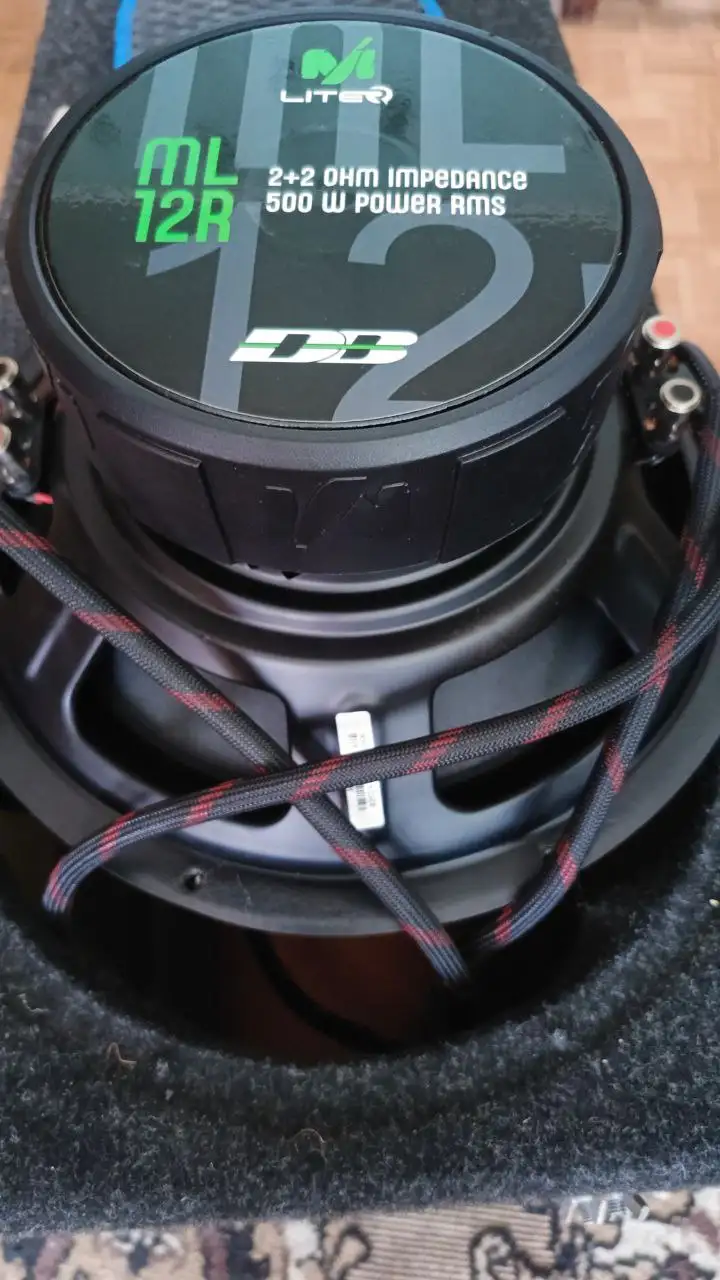 Саб с моноблоком в отличном состоянии - Аудиотехника (Авто) в Орск