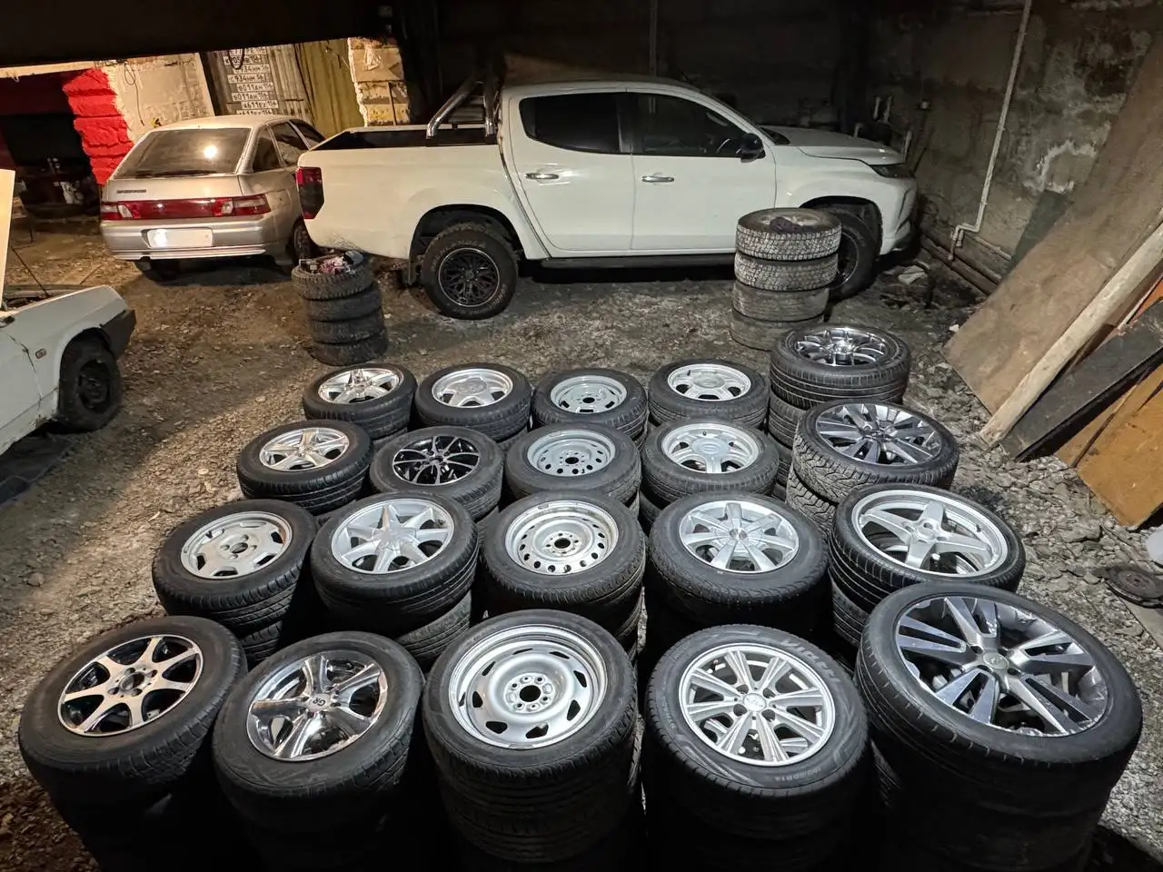 Продам/Куплю комплекты в Орске - Комплекты (Авто) в Орск