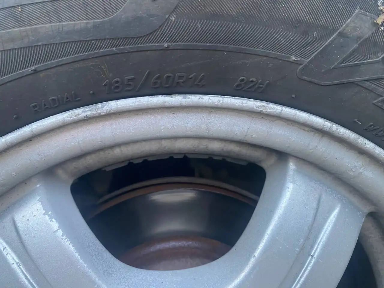 Резина 2 сезона откатала - Шины и диски (Авто) в Орск