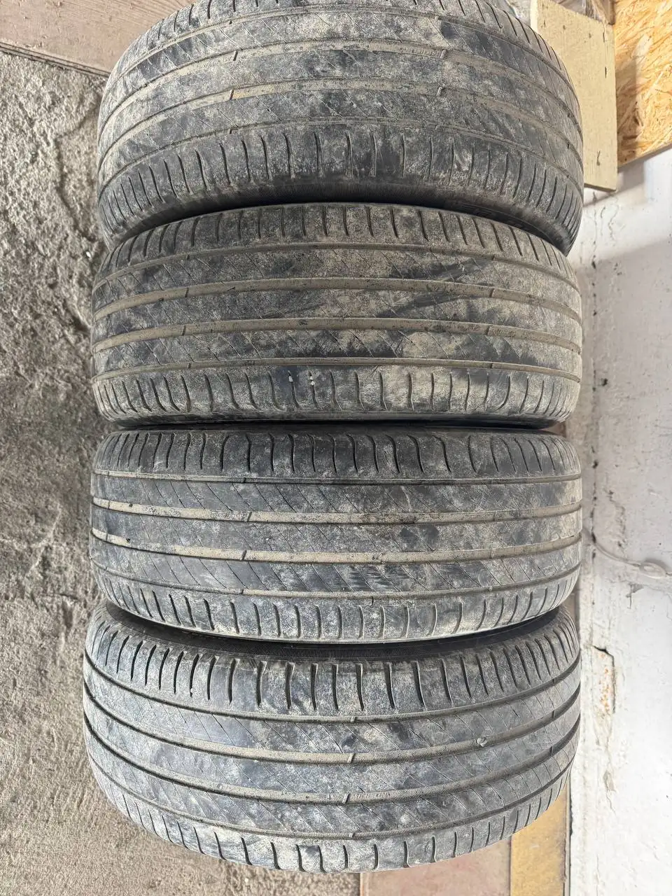Продам шины Michelin R16 - Шины и диски (Запчасти) в Орск