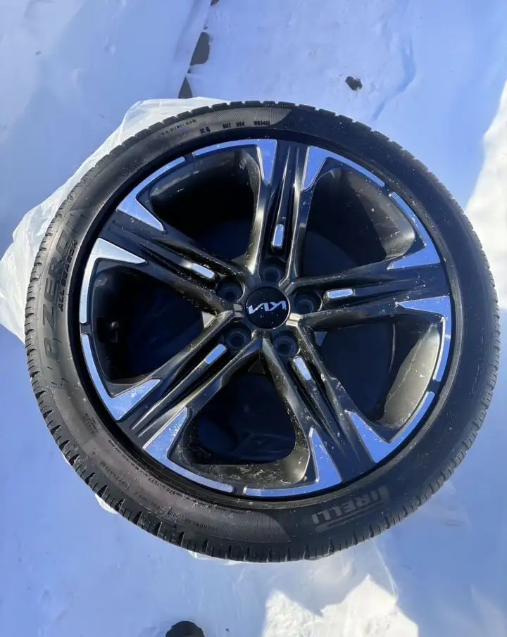 Колеса на KIA K5 R18 235/45 - Запчасти (Авто) в Орск