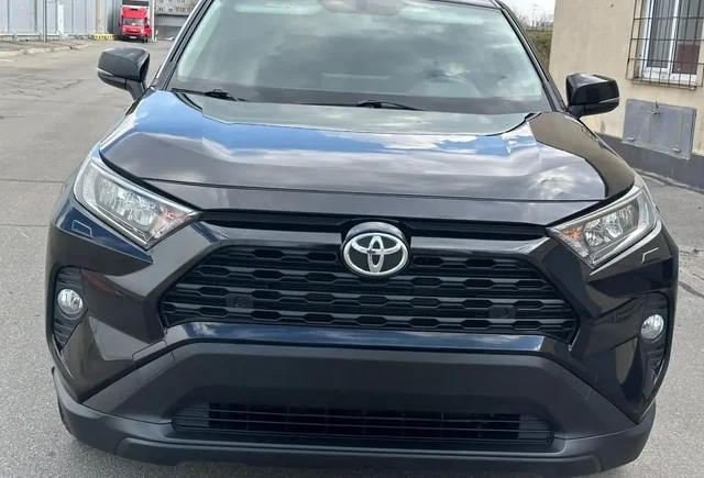 Продам Toyota RAV4 2020 - Номера и регистрация в Орск