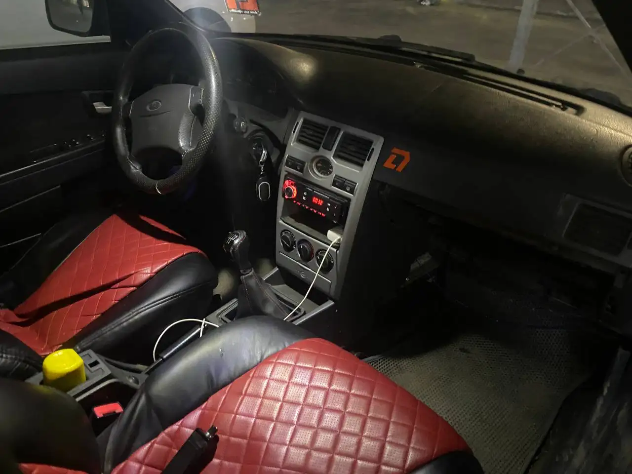 Продам Ладу Приору 2010 года с косяками по кузову - Авто в Орск