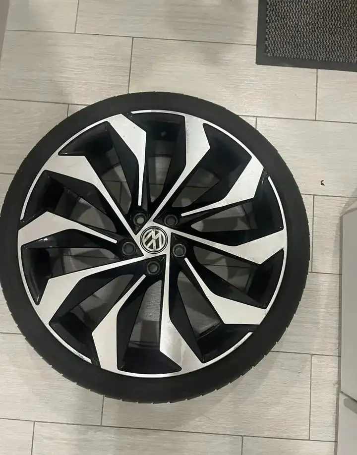 Комплект колес Фольксваген R19 в сборе летние - Шины и диски (Авто) в Орск