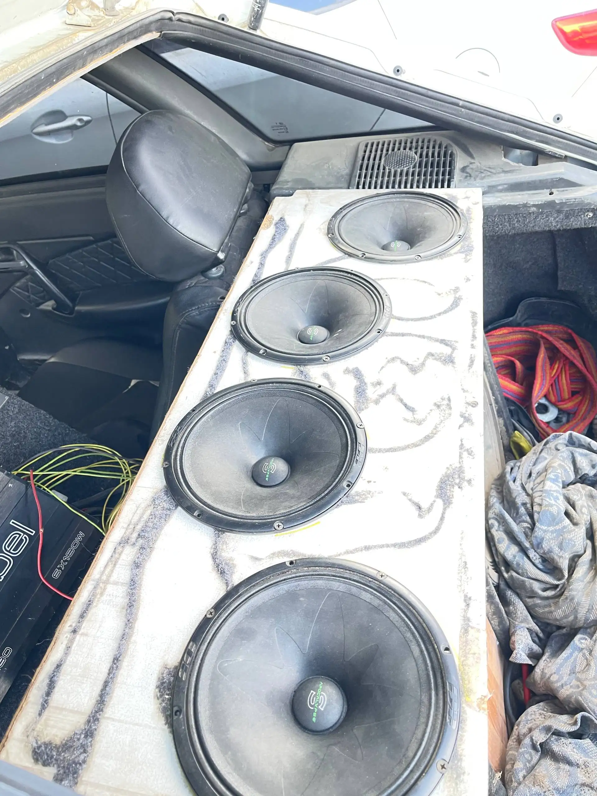 Продам усилитель Ural Decibel 6.180 и динамики Sylvester 20SP81 Pro - Аудио и видео система (Авто) в Орск
