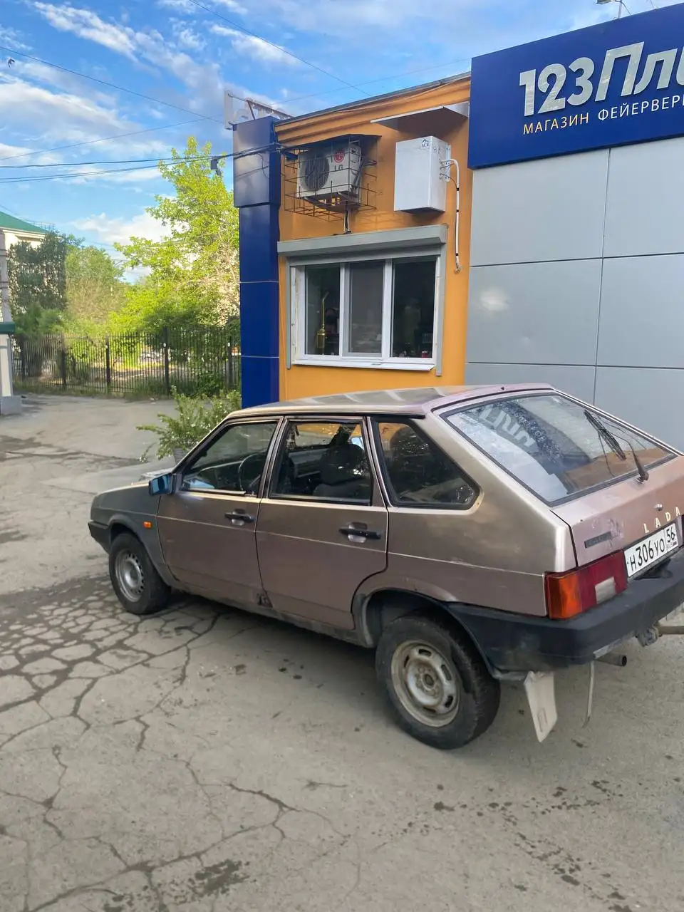 2000 год карб заводится с пол пинка - Авто в Орск