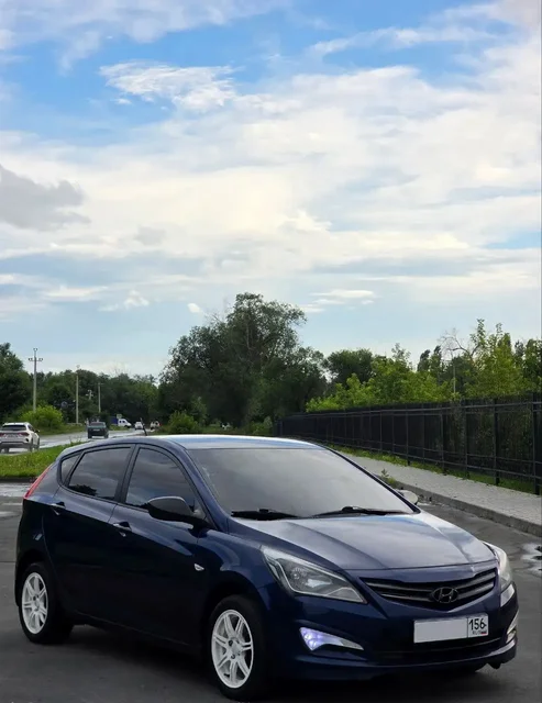 Hyundai Solaris 2015, отличное состояние - Госномера и регистрация в Орск