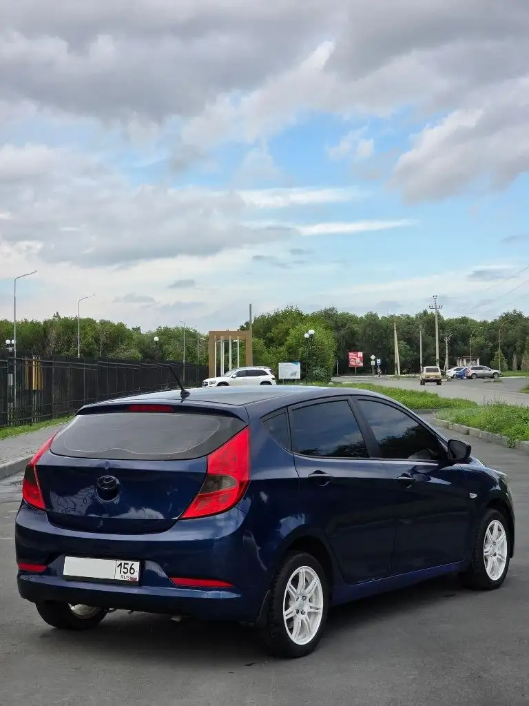 Hyundai Solaris 2015, отличное состояние - Легковые автомобили (Авто) в Орск