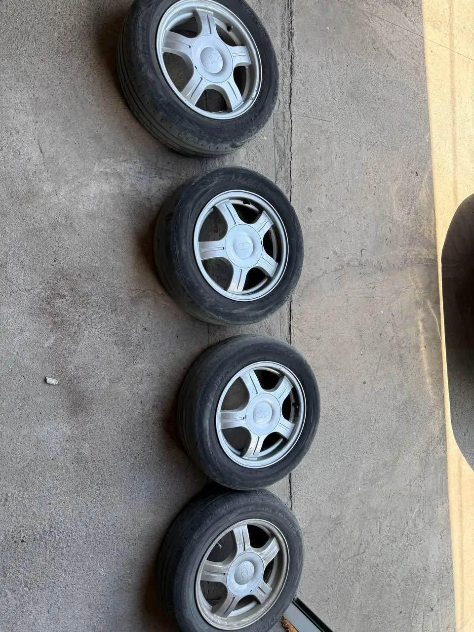 Продам 2 комплекта статусов - Статусы для авто (Авто) в Орск
