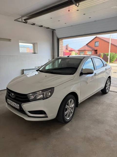Продажа автомобиля Hyundai Solaris - Автошины и диски в Орск