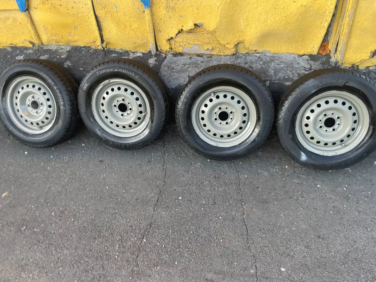 Комплект колёс в сборе R13 - Колёса и шины (Авто) в Орск