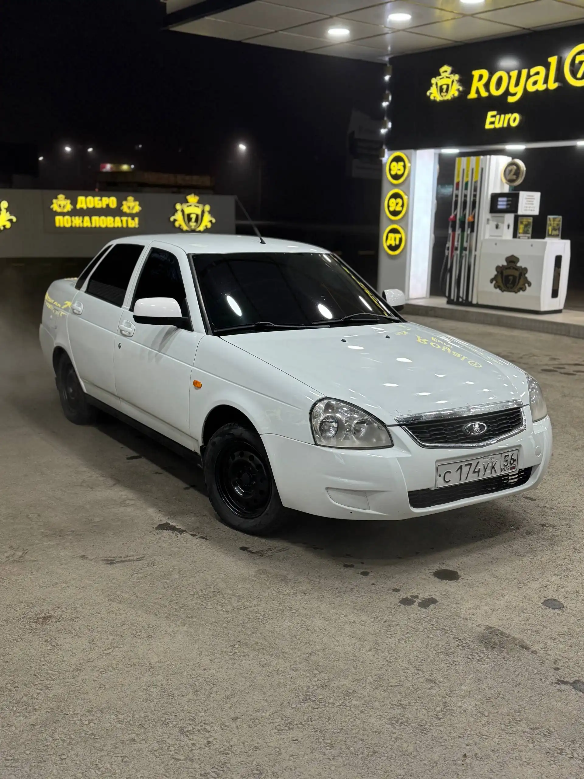 Продам приору на 16кл двигателе 2011 г