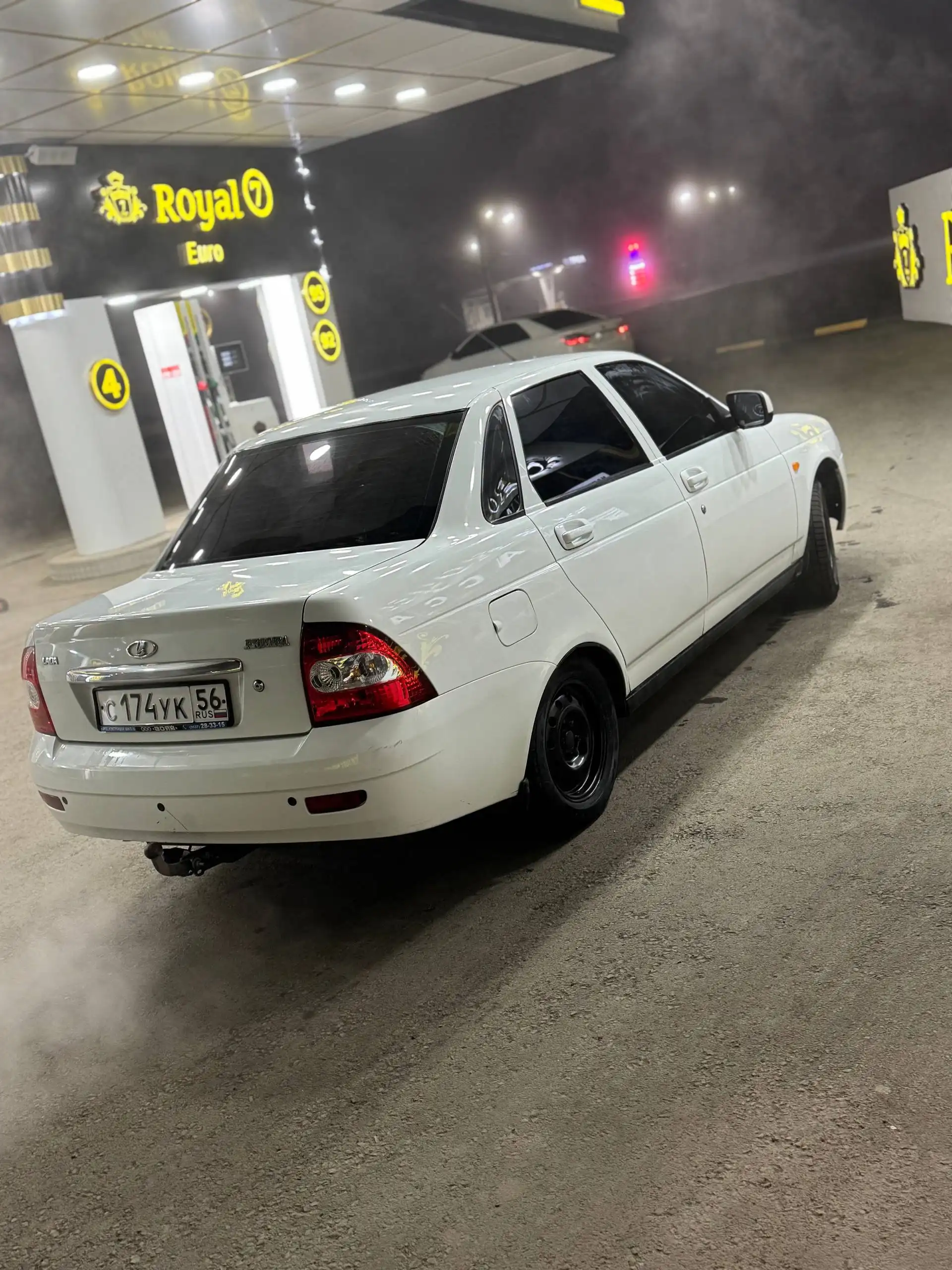 Продам приору на 16кл двигателе 2011 г