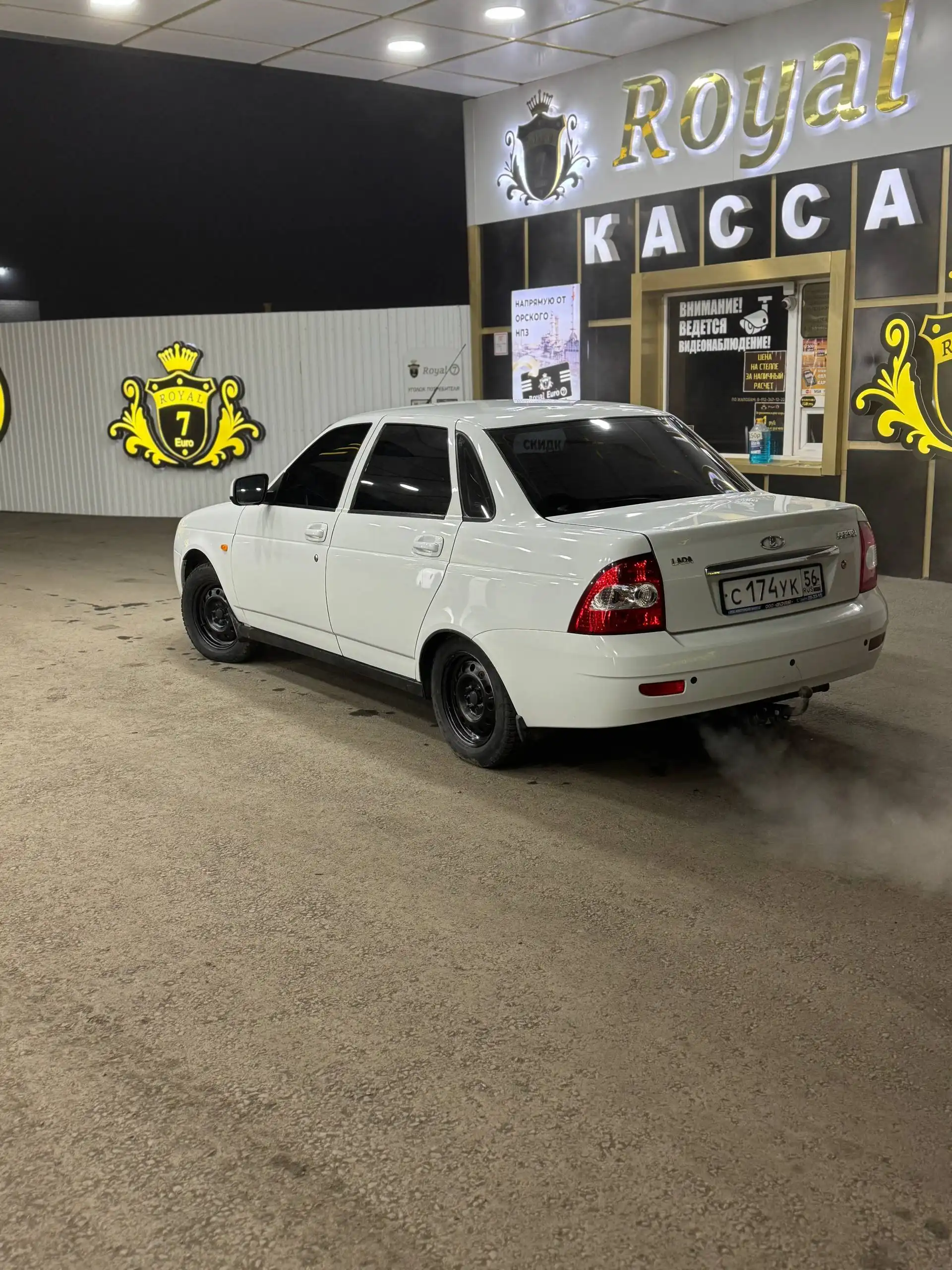 Продам приору на 16кл двигателе 2011 г