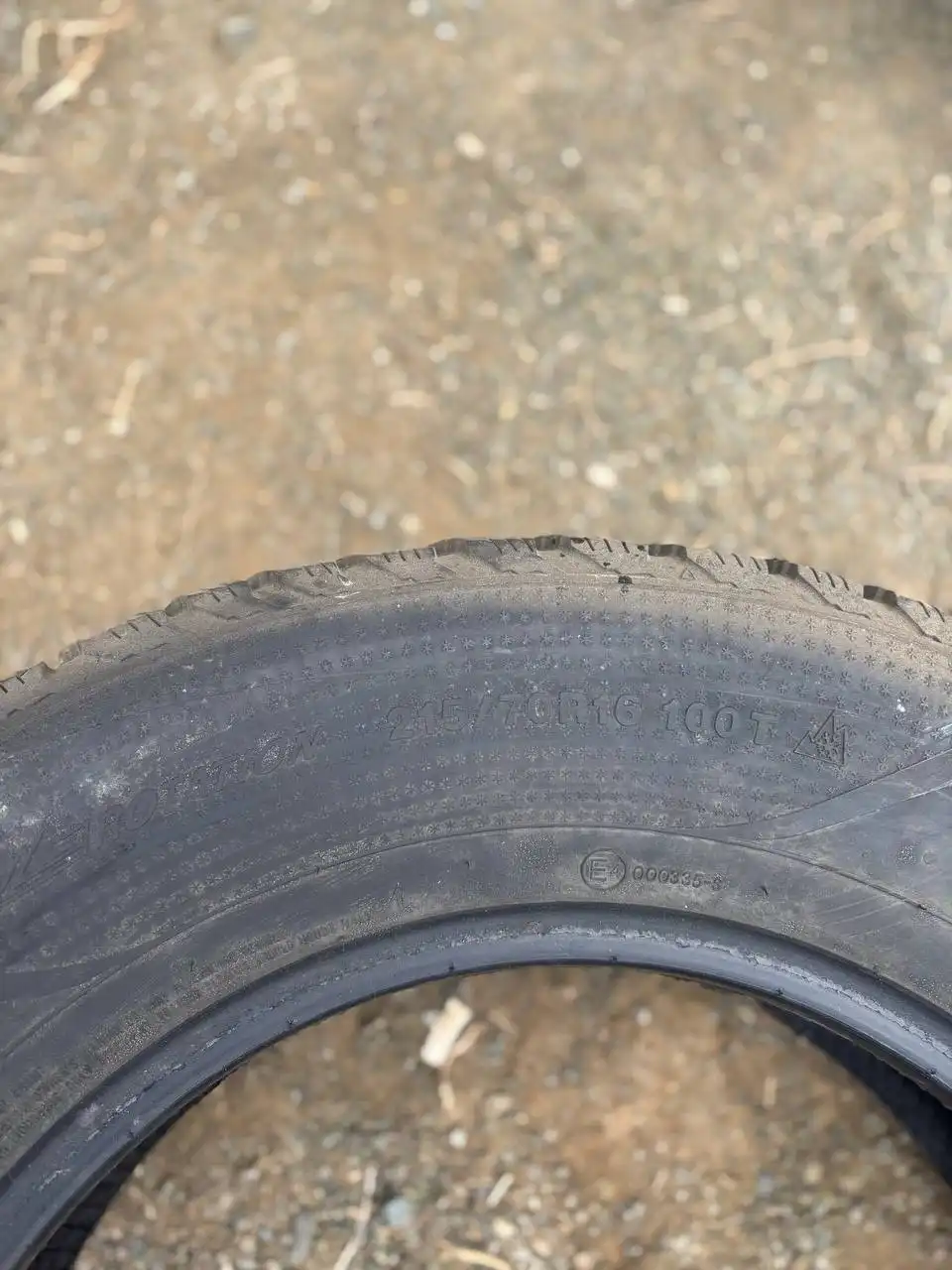 Продажа зимних шин R16 215/70