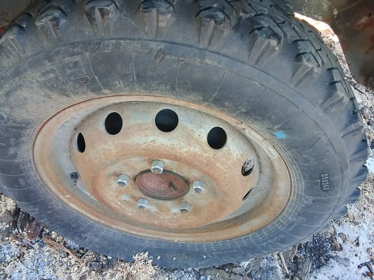 Продажа колёс в сборе от Нивы 175/80 R16 б/у