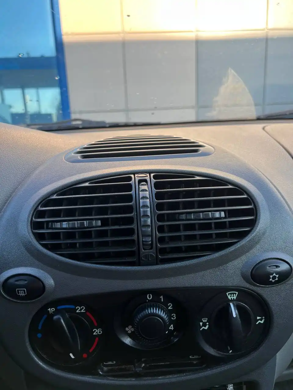 Продам дедушкину Ладу Калину 2009 года