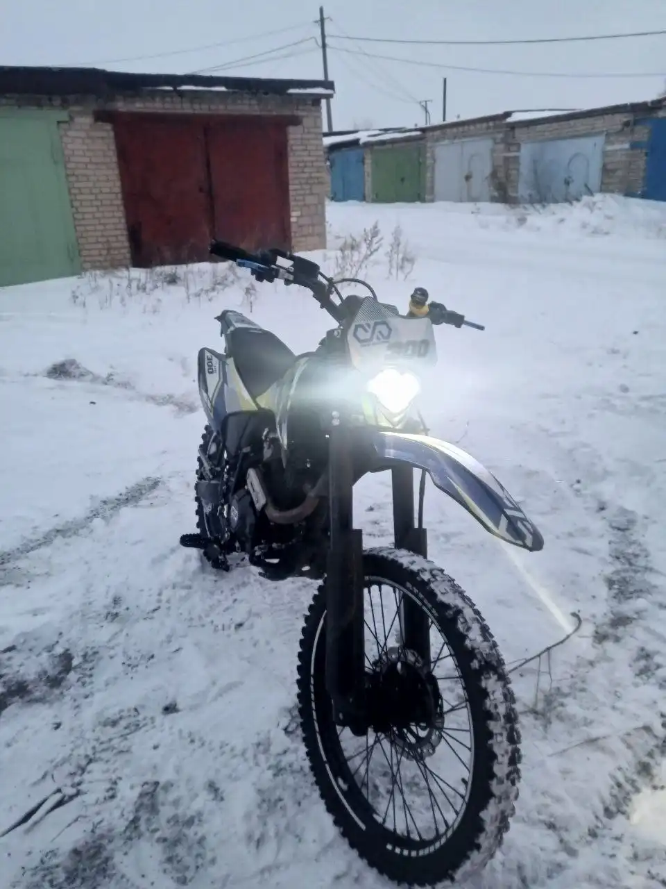 Продажа мотоцикла OXO 300 LITE с экипировкой