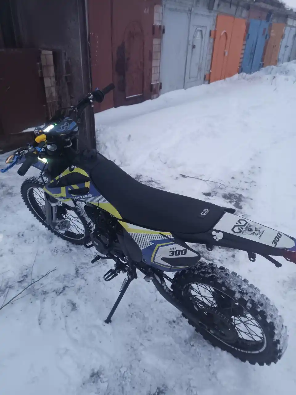 Продажа мотоцикла OXO 300 LITE с экипировкой