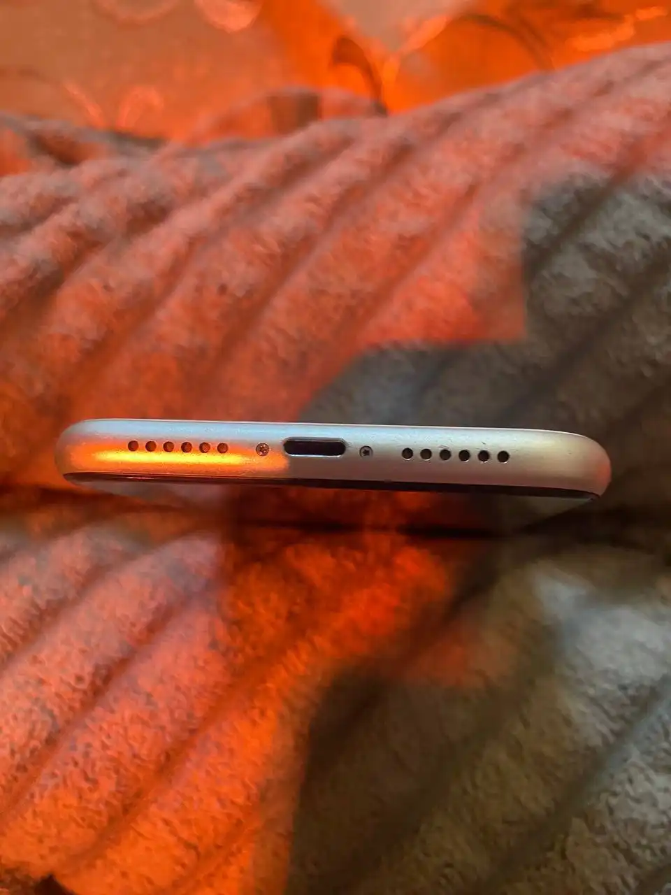 Продам Айфон 11 64 ГБ в отличном состоянии