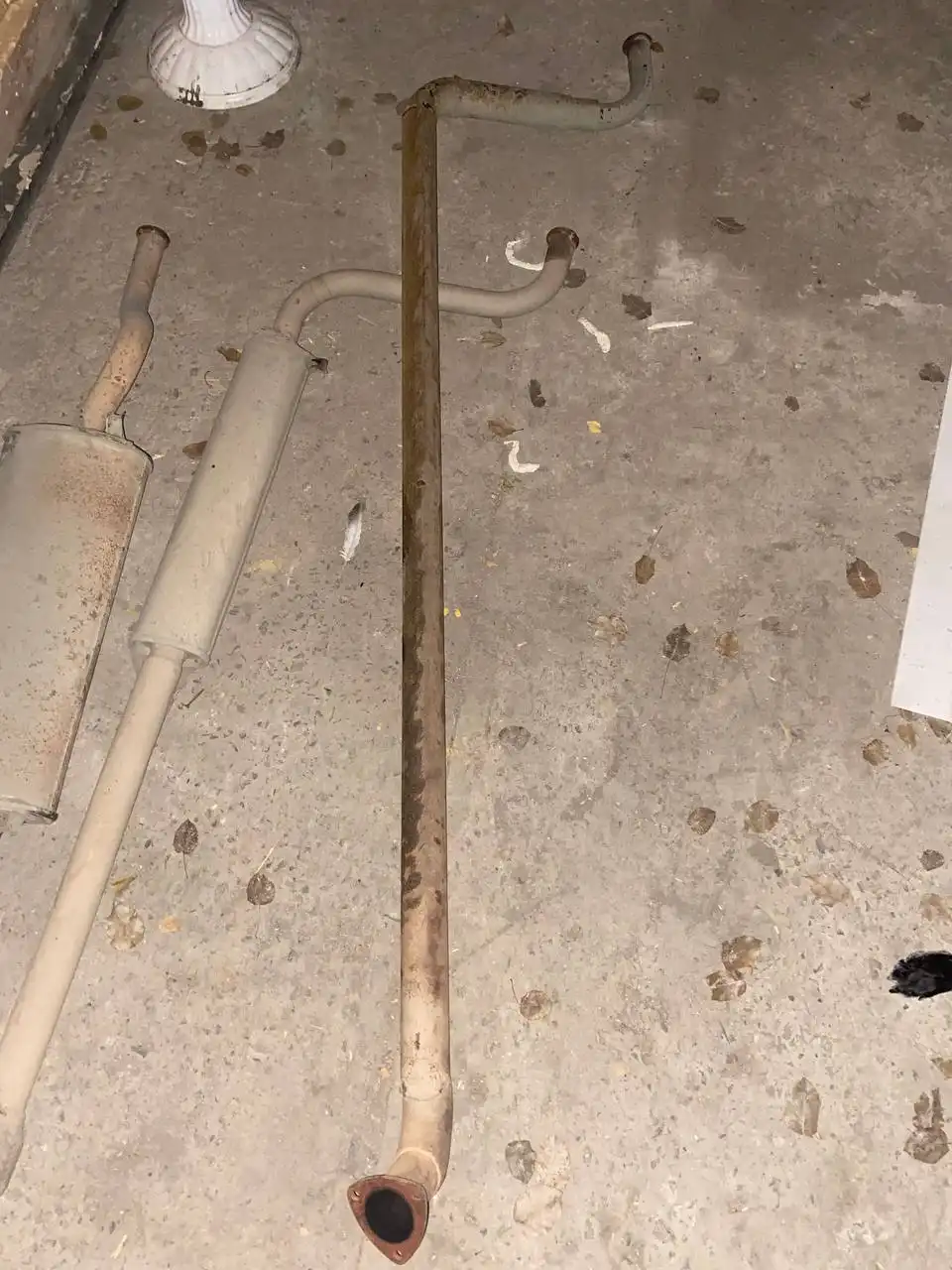 Продам банку и резонатор сток на четырку