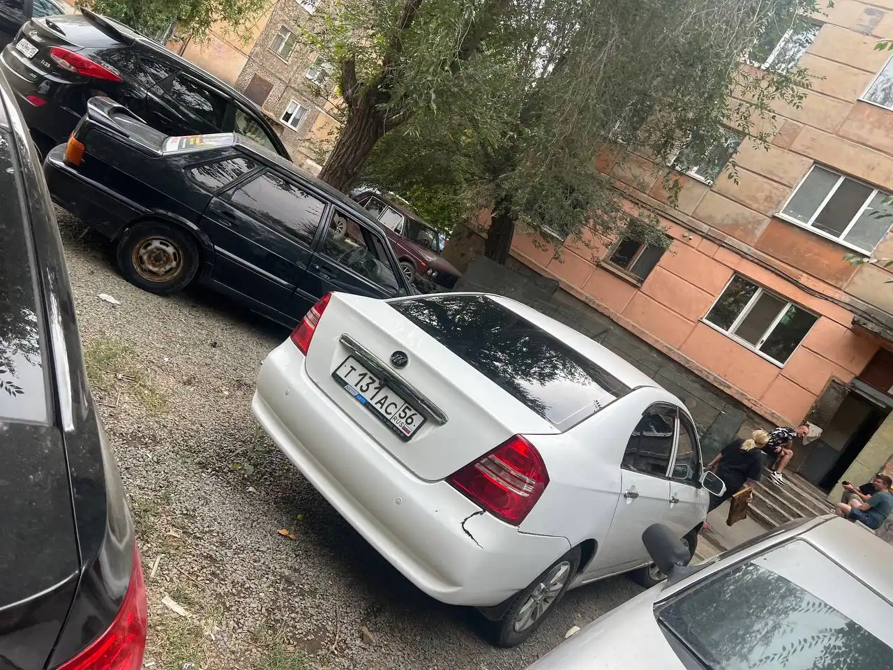 Продажа автомобиля 2013 года для салона