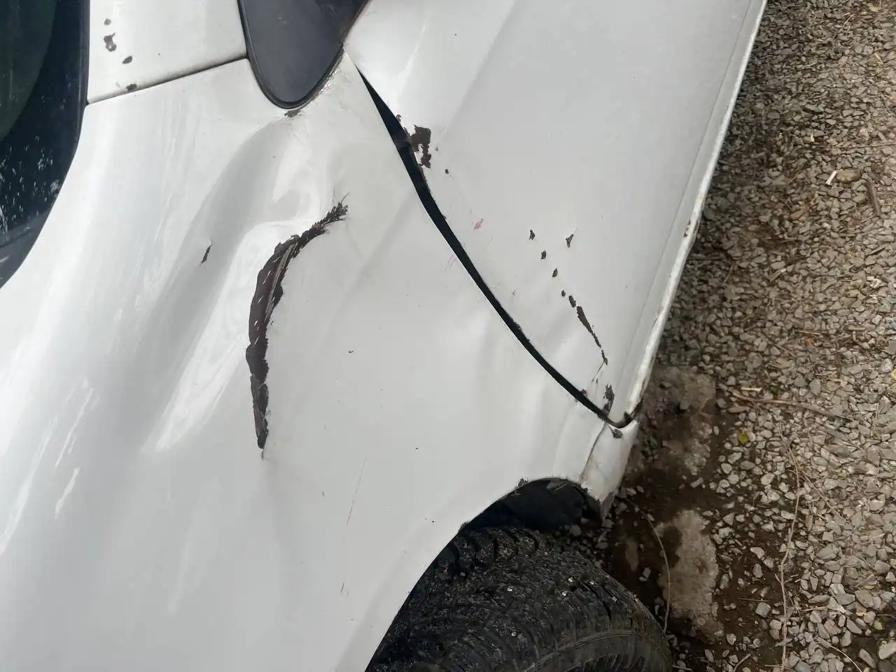 Продажа автомобиля 2013 года для салона