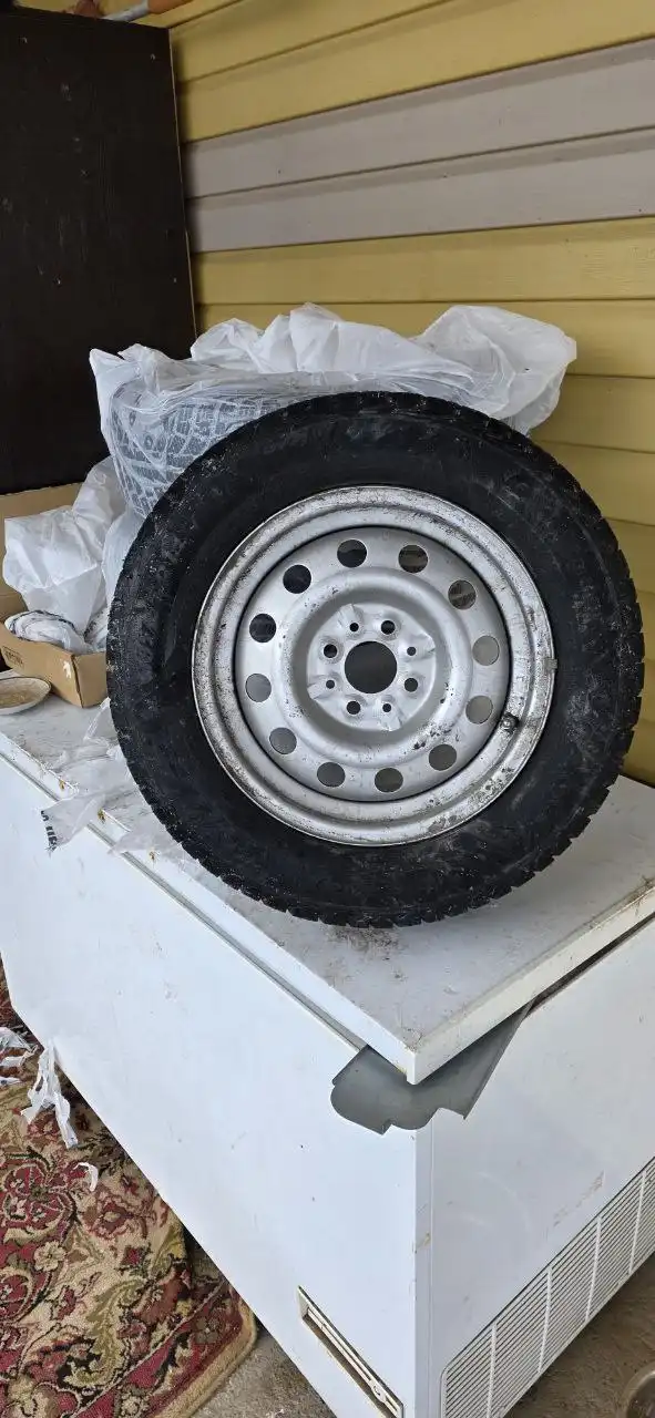 Продам зимнюю и летнюю резину на 14