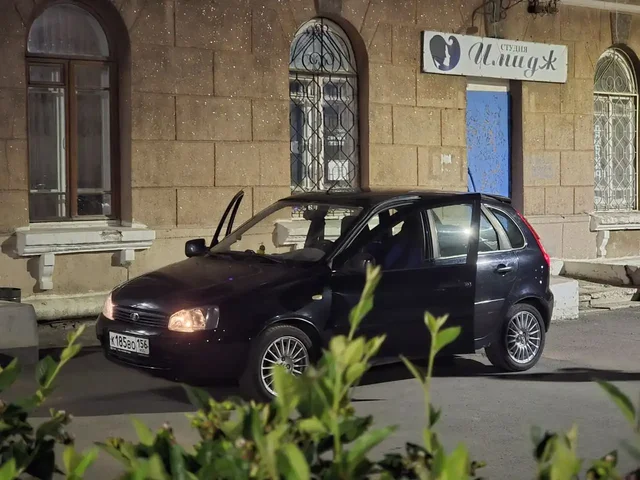 Продажа автомобиля Lada Kalina 1 спорт 2011 года - Авто в Орск