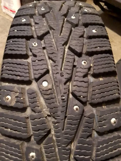Продам резину кордиант р13 с шипами 99% - Авто в Орск