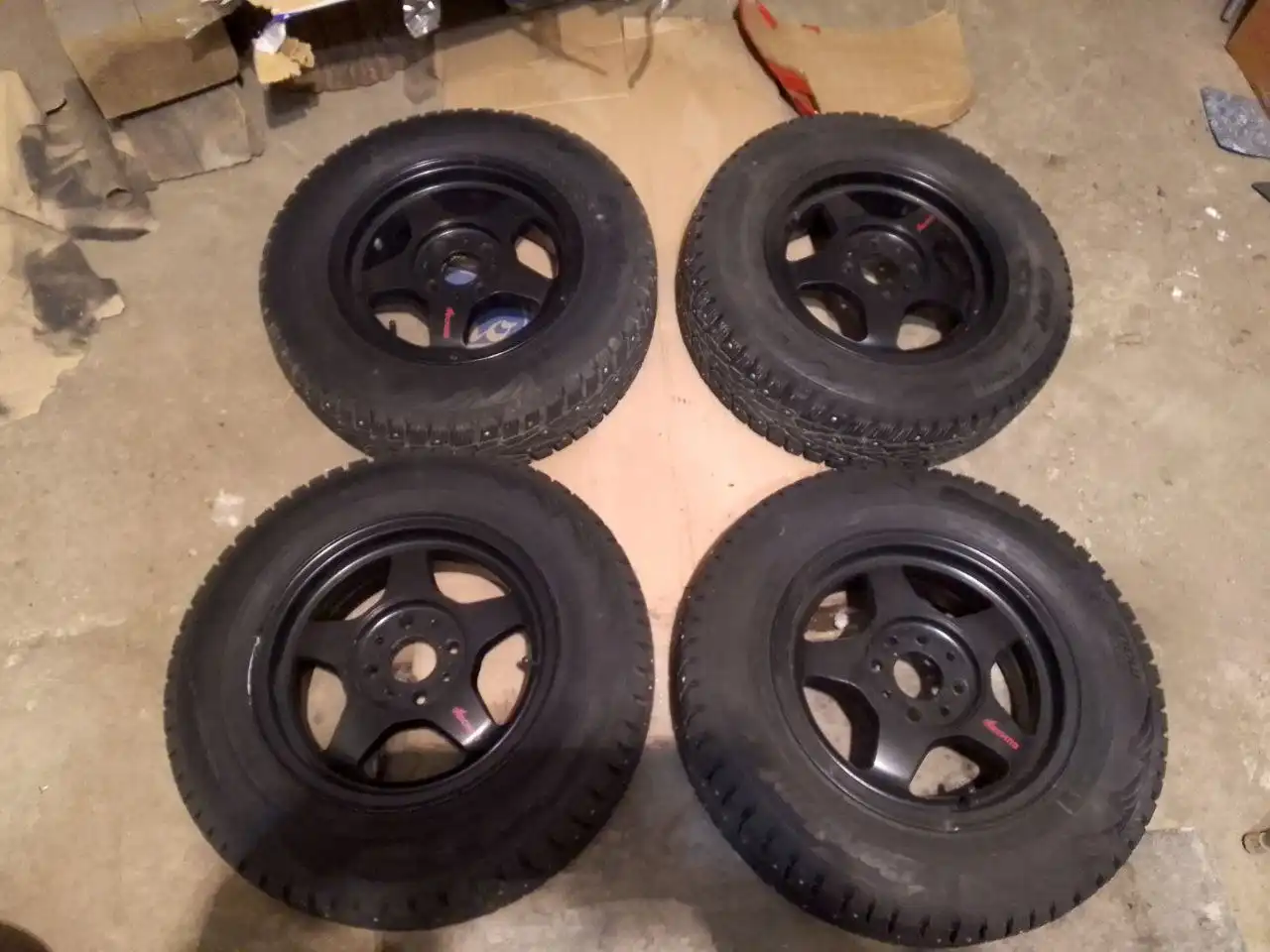 Продам резину кордиант р13 с шипами 99% - Шины и диски (Авто) в Орск