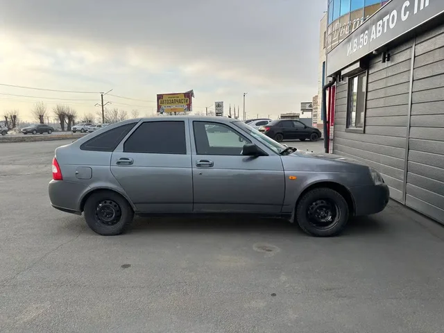 Автомобиль 2011 года с новыми деталями и 3 комплектами резины - Электроусилитель руля в Орск