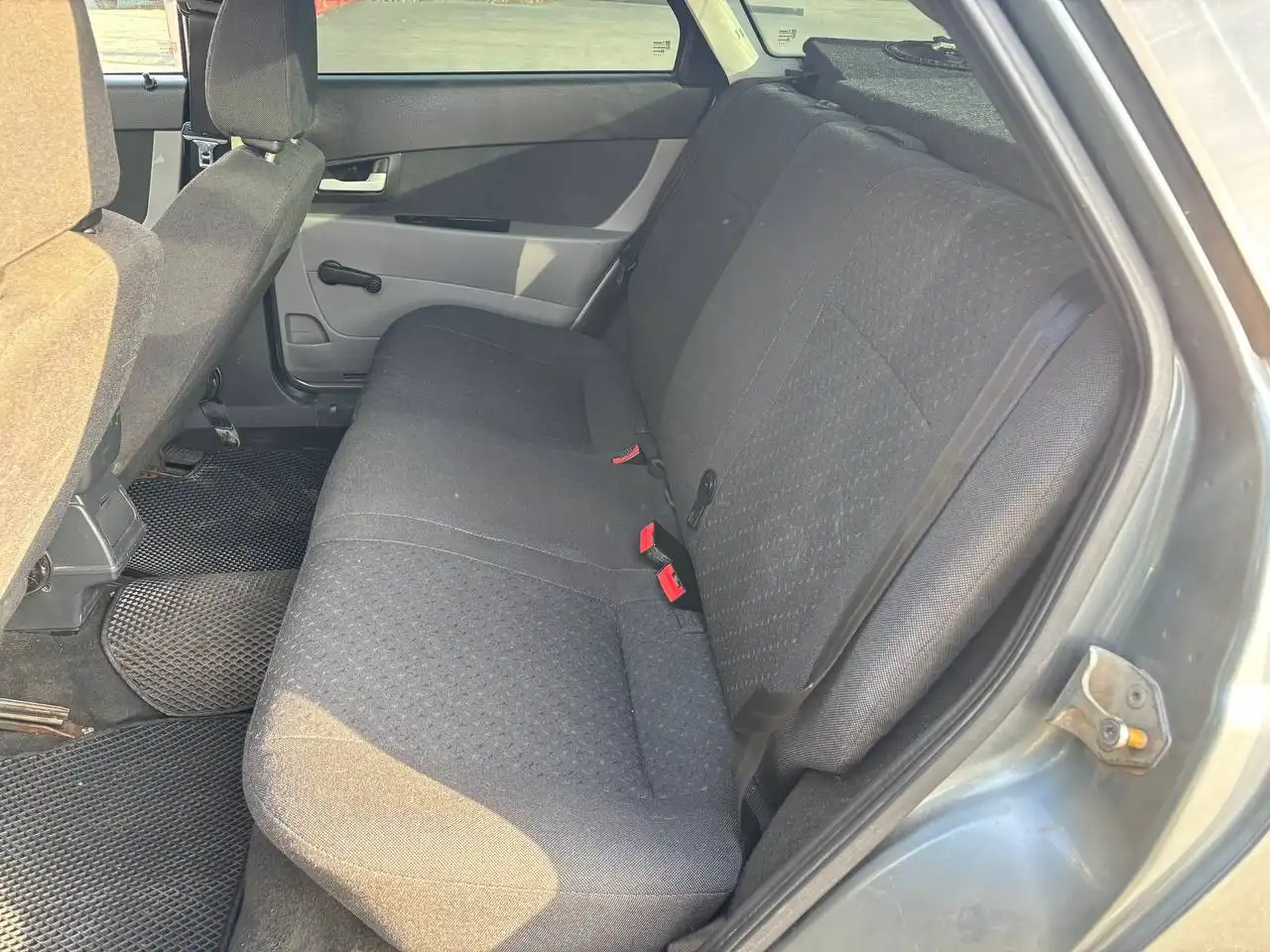 Автомобиль 2011 года с новыми деталями и 3 комплектами резины - Авто в Орск