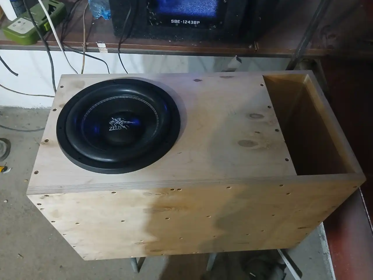 Продажа новых коробов из фанеры на гарантии - Строительные материалы (Барахолка) в Орск