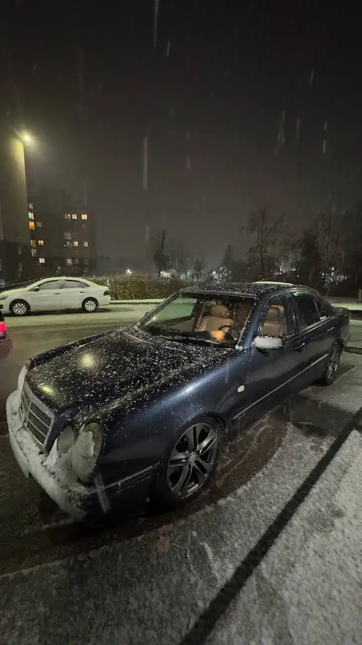 Mercedes-Benz W210 1998 года