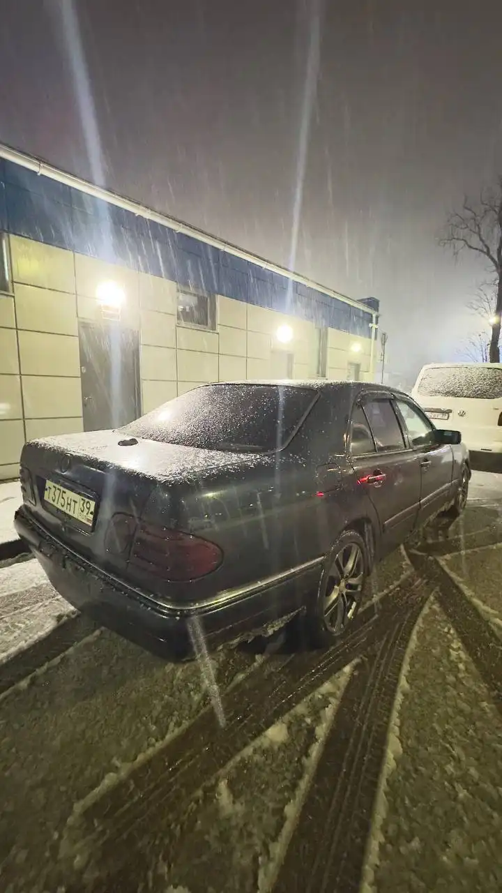 Mercedes-Benz W210 1998 года