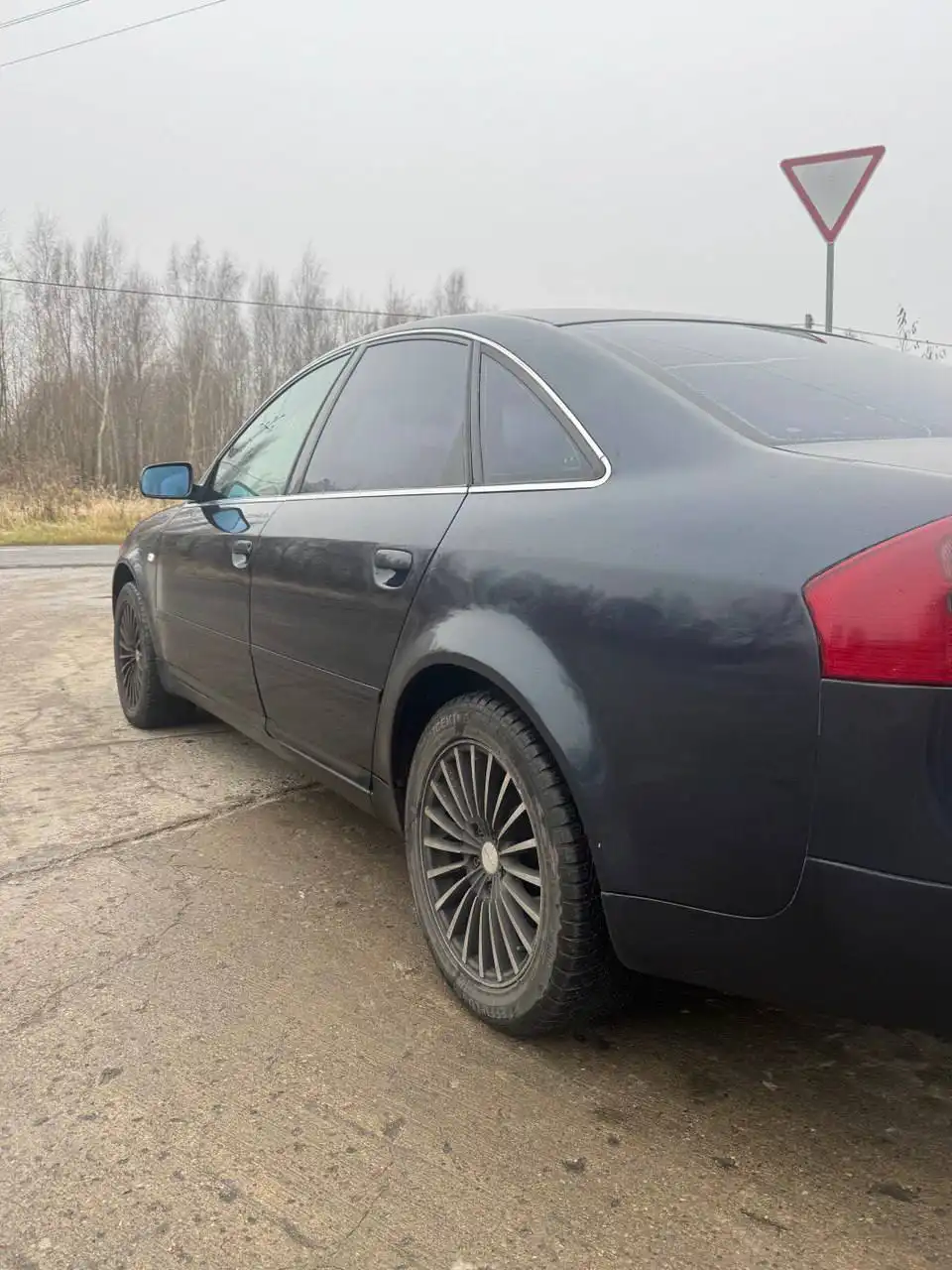 Продажа Audi 2.4 автомат 1998 года