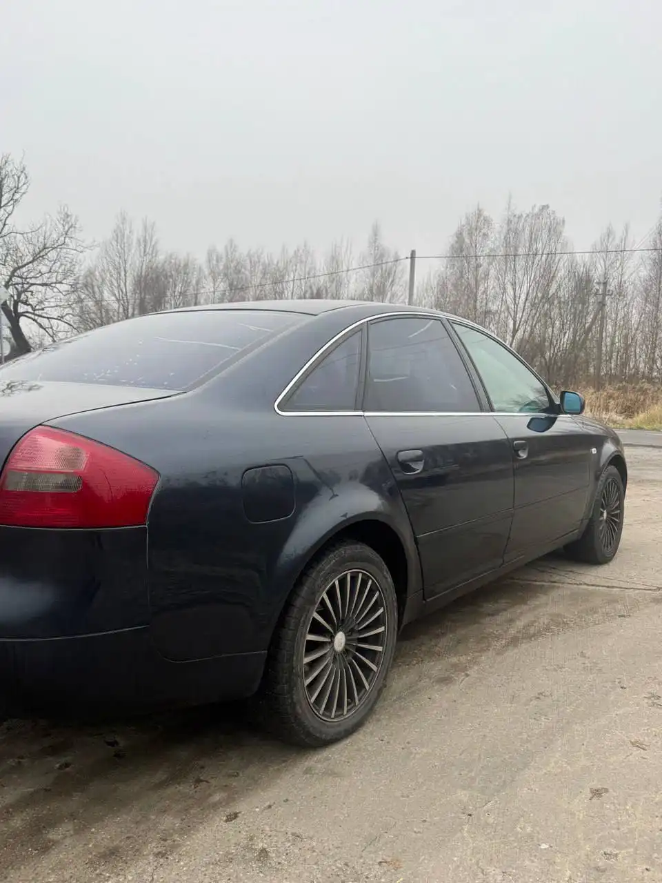 Продажа Audi 2.4 автомат 1998 года