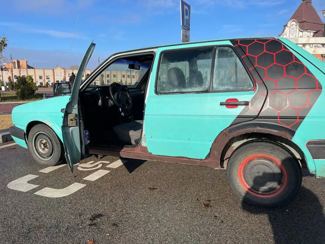 Volkswagen Golf II цвета Тиффани 1990 года