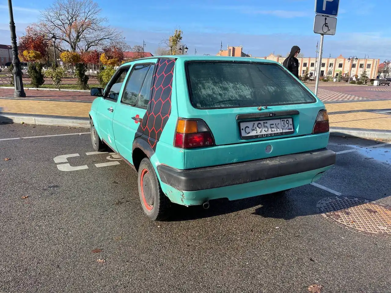 Volkswagen Golf II цвета Тиффани 1990 года