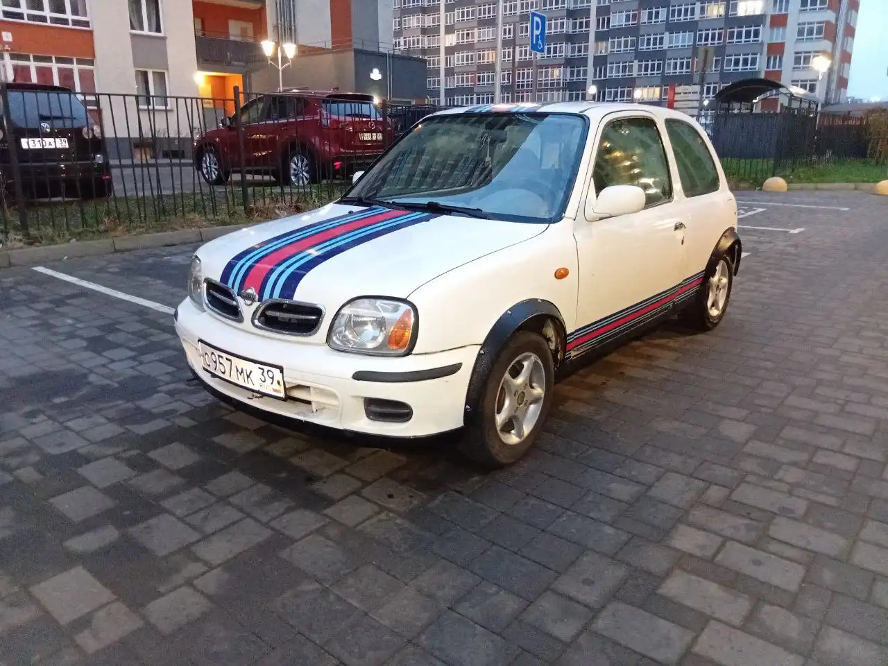 Продам Ниссан Микра 2000 года